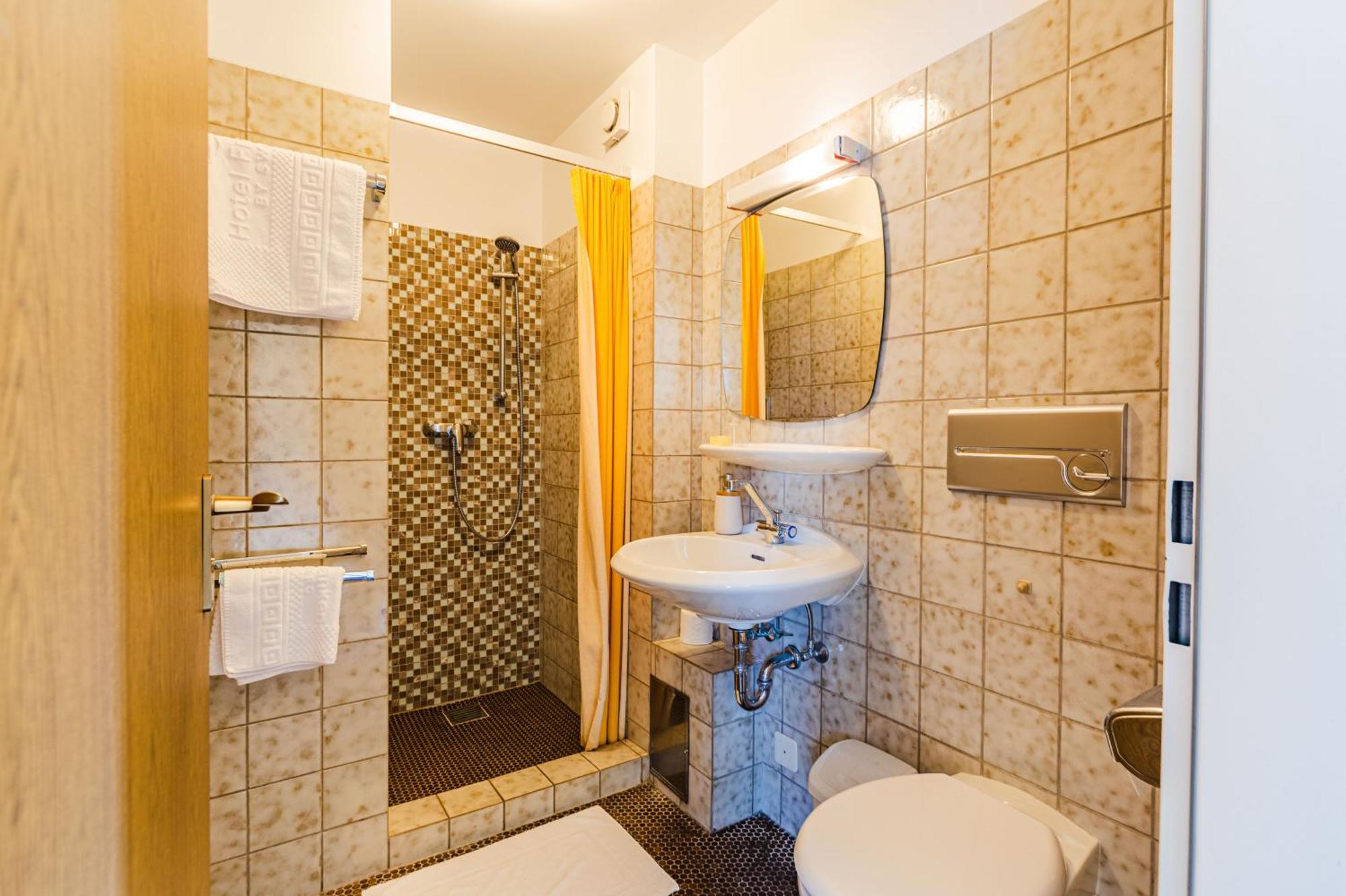 Hotel Franken فورشهايم المظهر الخارجي الصورة