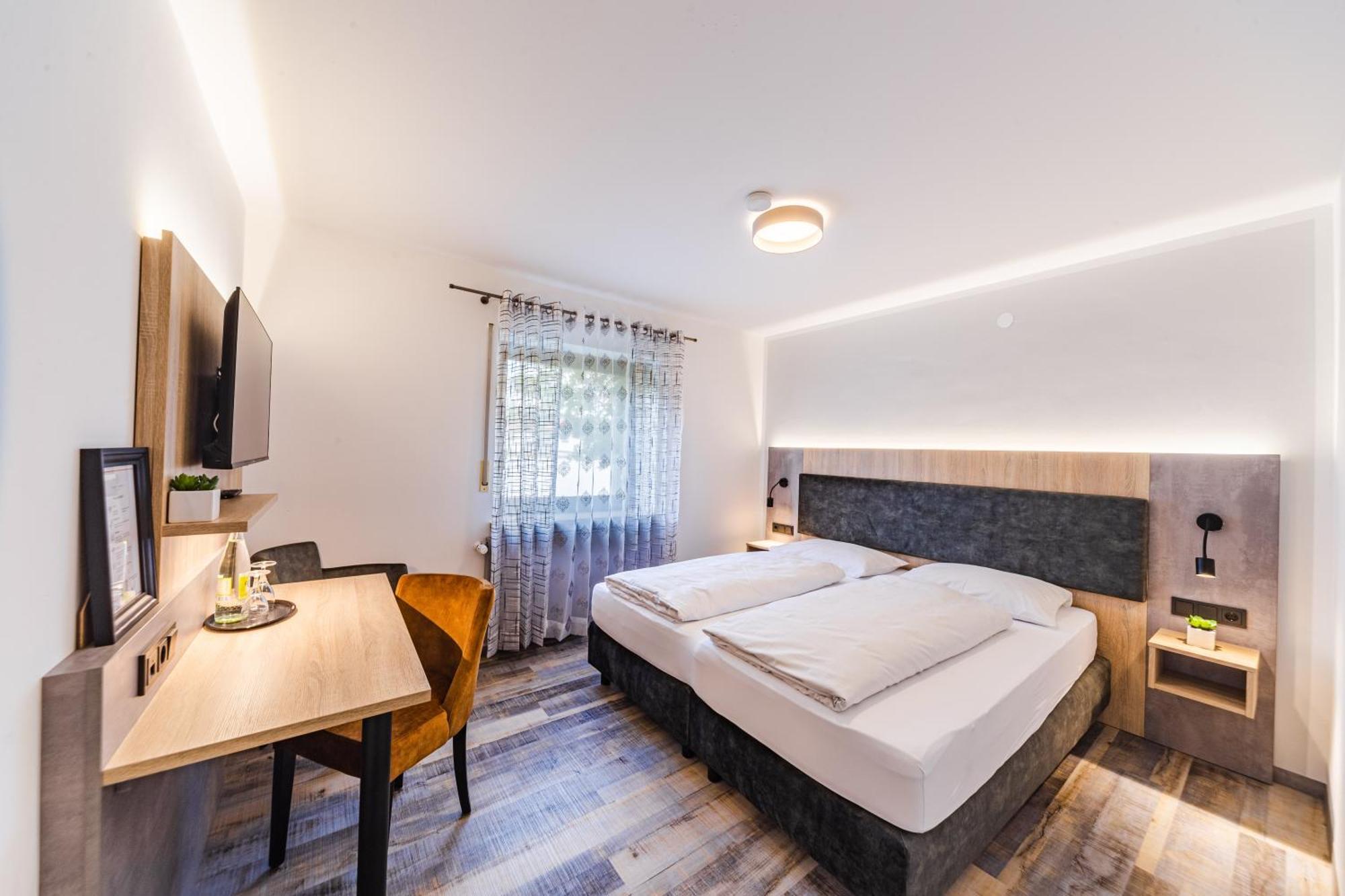 Hotel Franken فورشهايم الغرفة الصورة